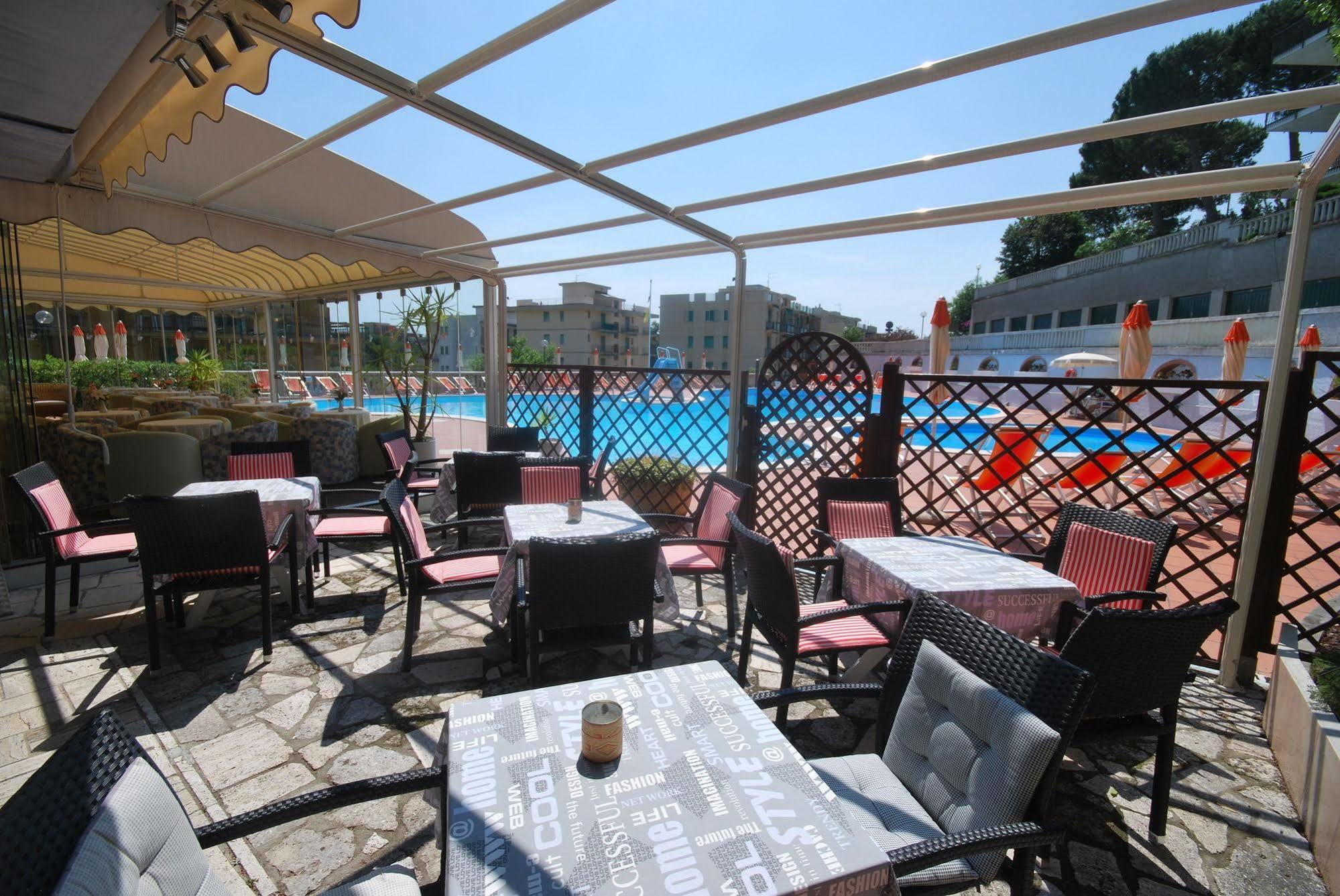 Hotel Paco Pietra Ligure Exterior photo